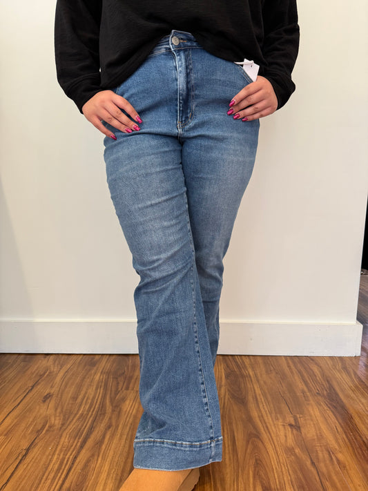 High-Rise Relaxed Flare Jean
